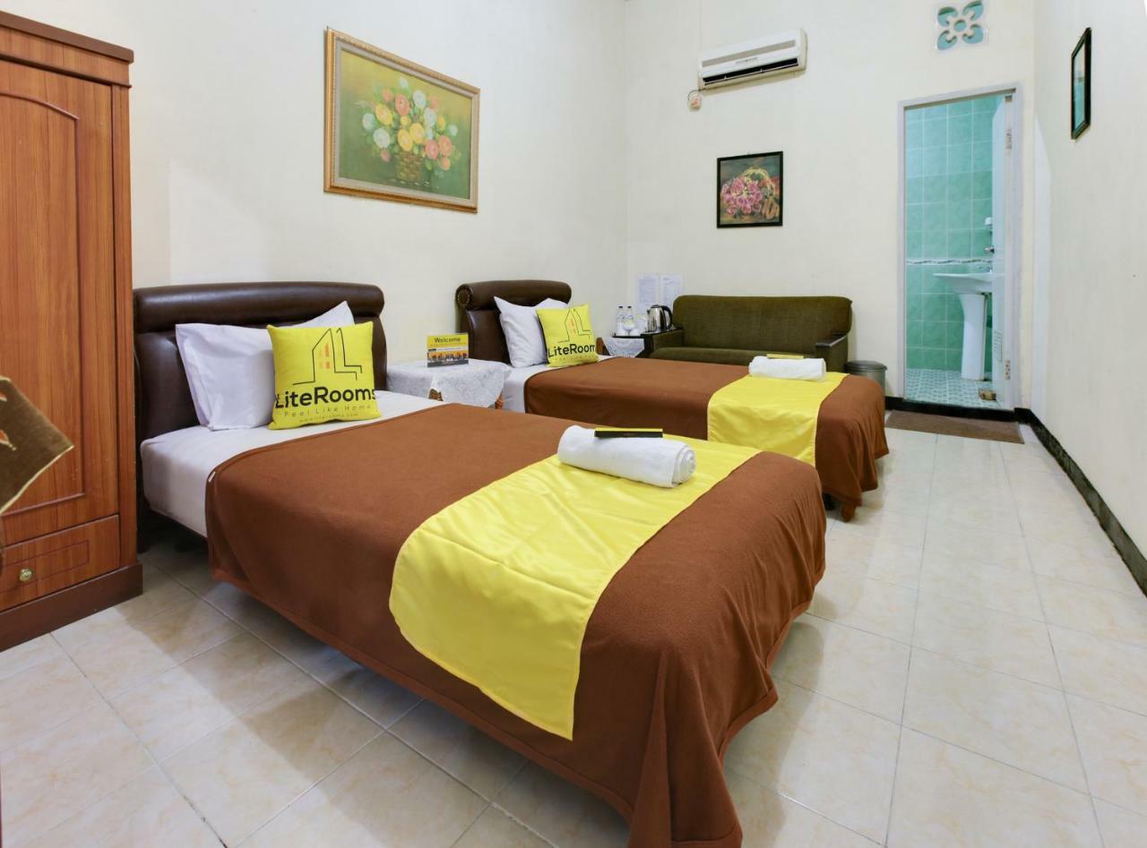 Lite Rooms Bogor Guest House Esterno foto