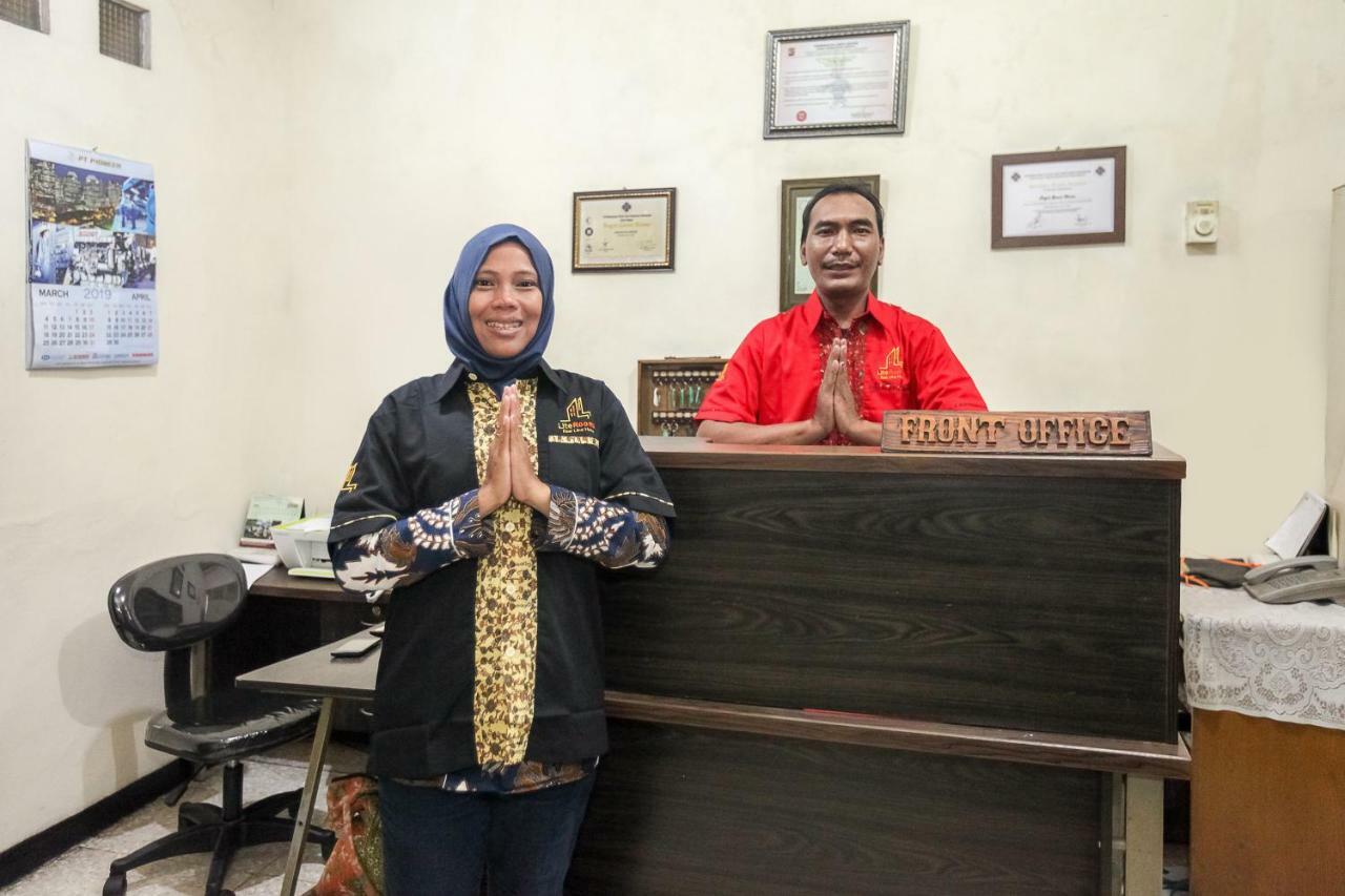 Lite Rooms Bogor Guest House Esterno foto