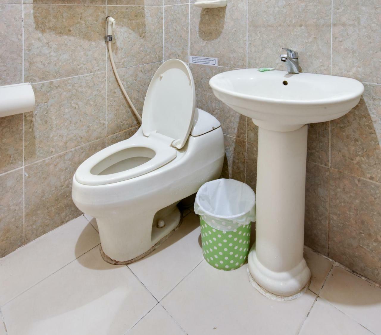 Lite Rooms Bogor Guest House Esterno foto