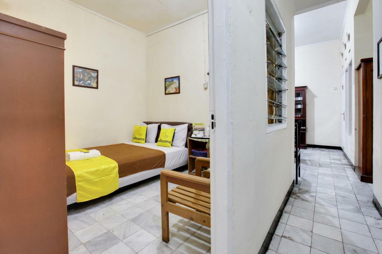 Lite Rooms Bogor Guest House Esterno foto